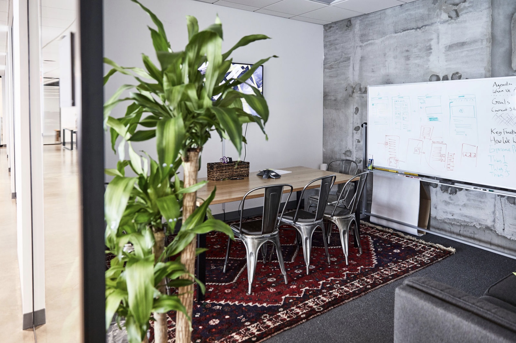 <i>Each of the 12 war rooms provide a space for project-specific teams to work closely together and brainstorm ideas</i> <i>Each of the 12 war rooms provide a space for project-specific teams to work closely together and brainstorm ideas</i>