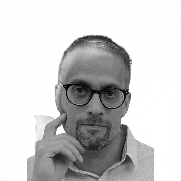 Dr Tomi Nokelainen