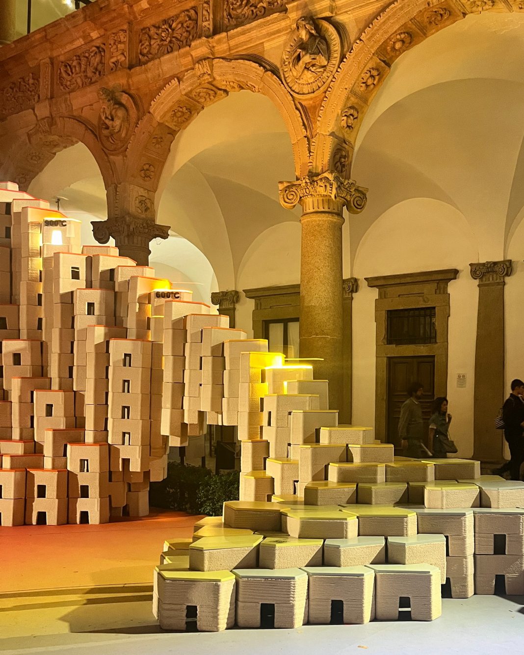MCA Mario Cucinella Architects con Roca Sparking Change