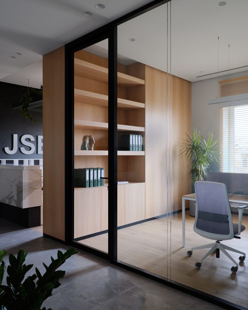 OM Office 41