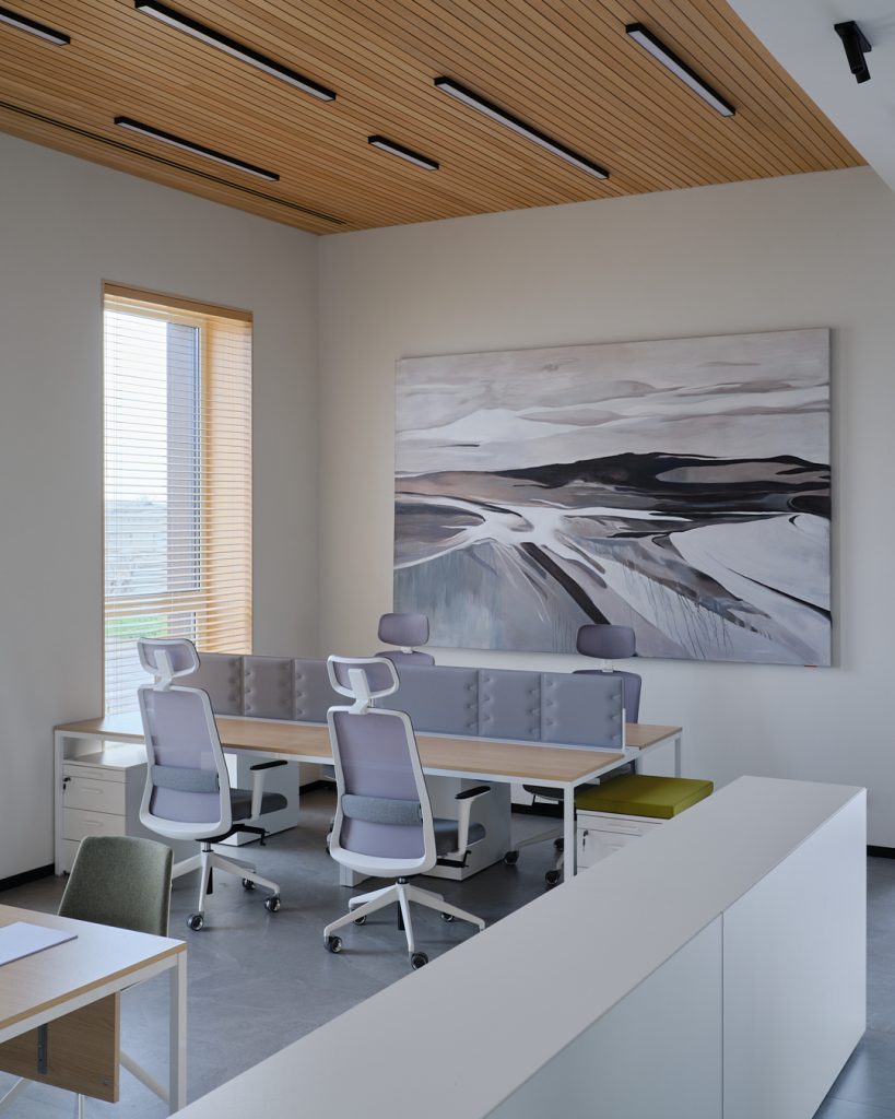 OM Office 48